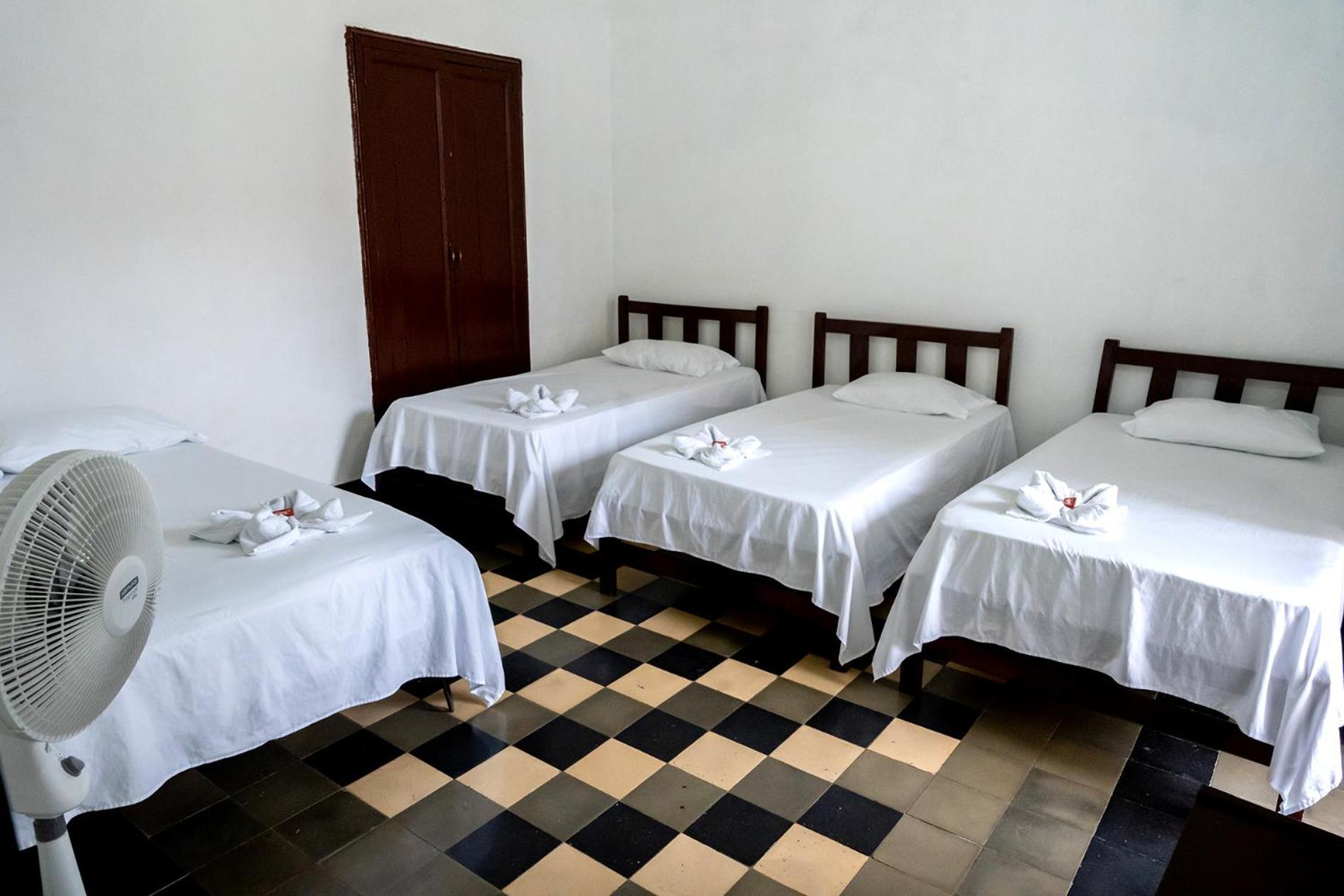 Hotel Casa Antigua Buga Habitación foto